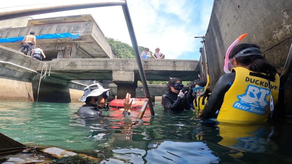 シュノーケリング　磯場も楽しい