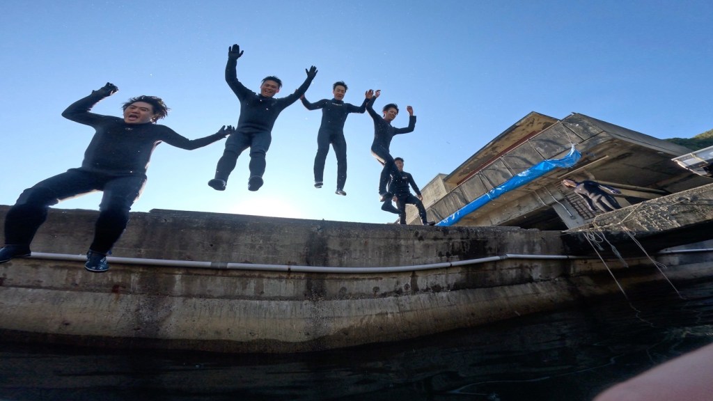 午前・OW講習・体験ダイビング　午後・体験ダイビング